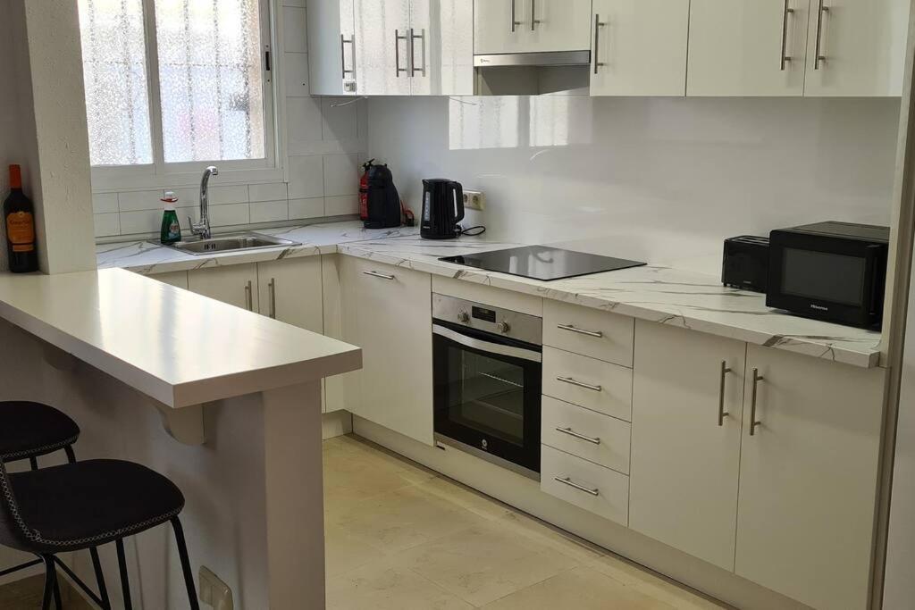 Estepona Port Beachside Apartment - Marina Bay エクステリア 写真