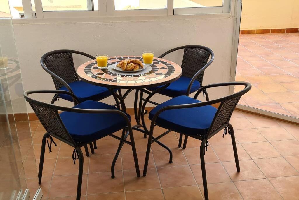 Estepona Port Beachside Apartment - Marina Bay エクステリア 写真