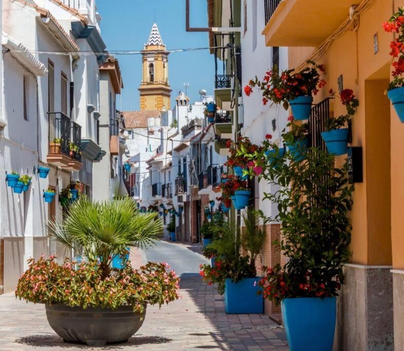 Estepona Port Beachside Apartment - Marina Bay エクステリア 写真