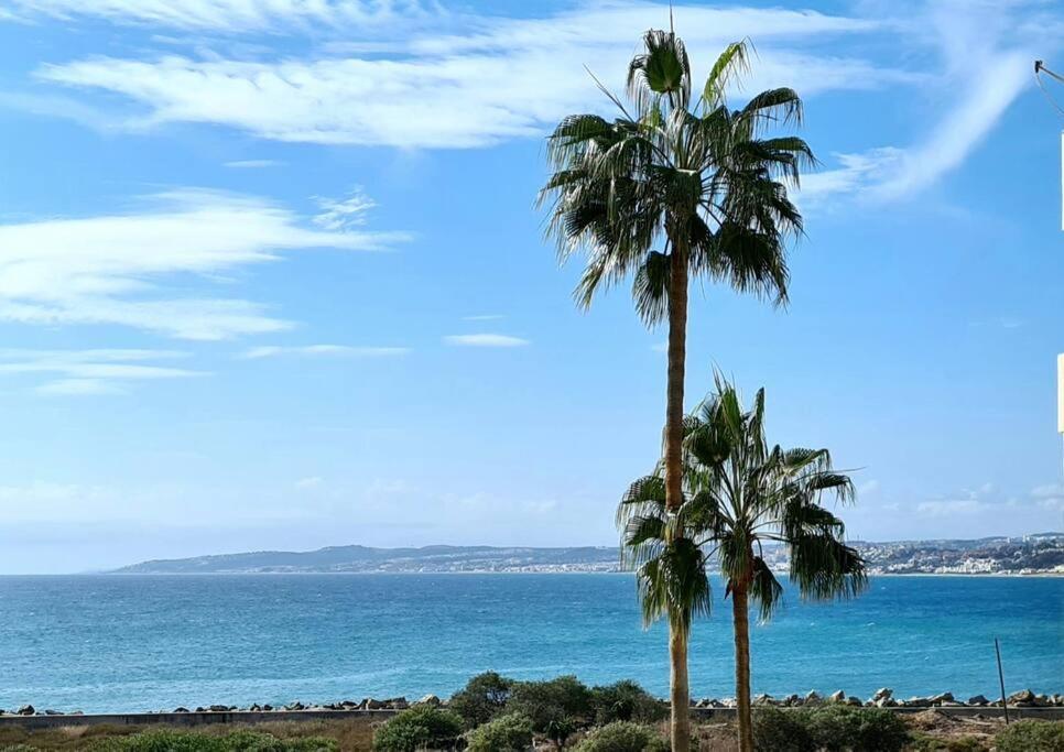 Estepona Port Beachside Apartment - Marina Bay エクステリア 写真
