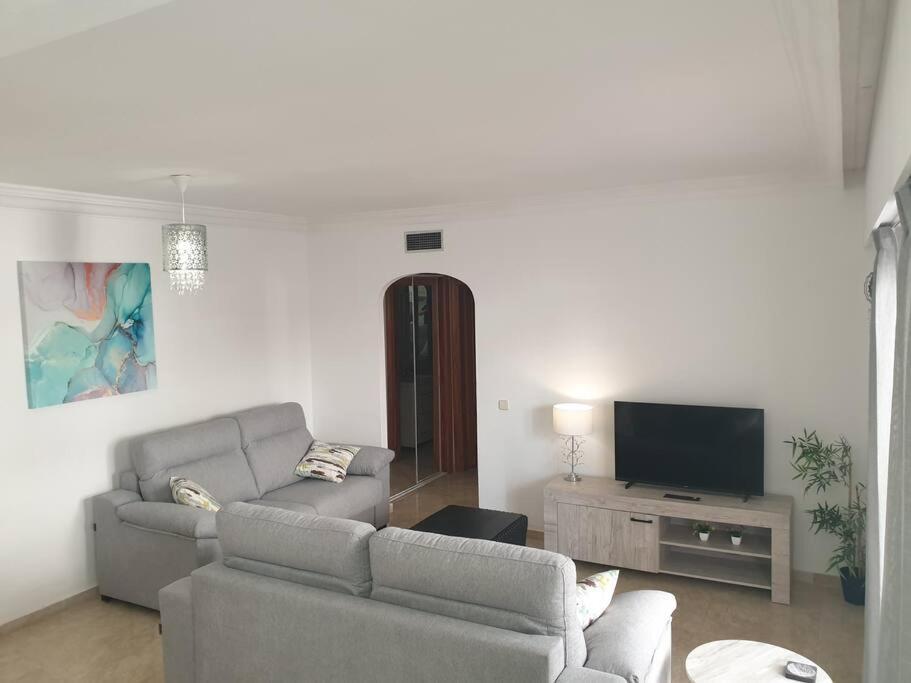 Estepona Port Beachside Apartment - Marina Bay エクステリア 写真