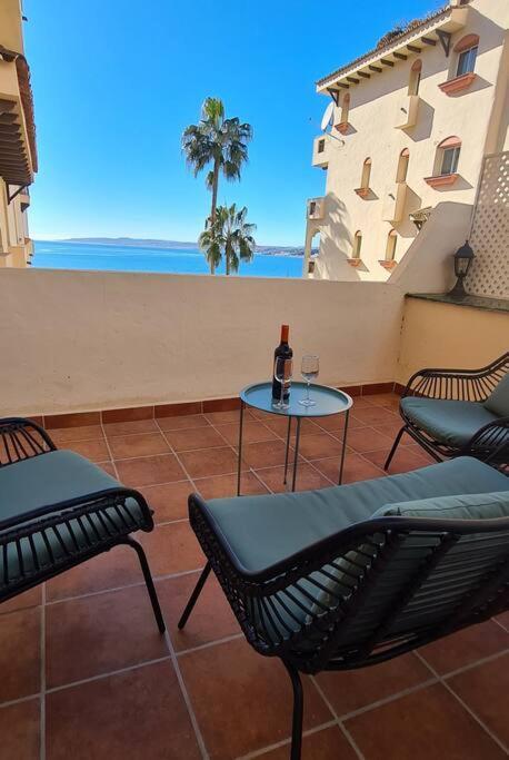 Estepona Port Beachside Apartment - Marina Bay エクステリア 写真